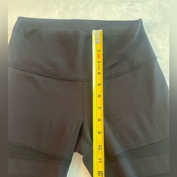 Lululemon size 8 Wunder Under mesh leggings. - Picture 6 of 11